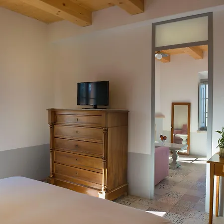 I Casali Del Pino Lantgård