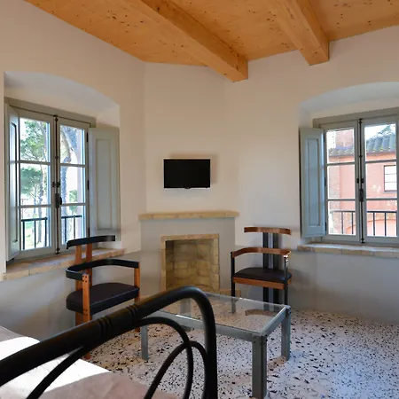 Lantgård I Casali Del Pino