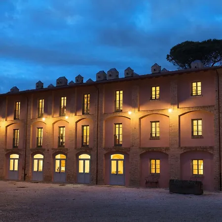 Lantgård I Casali Del Pino *