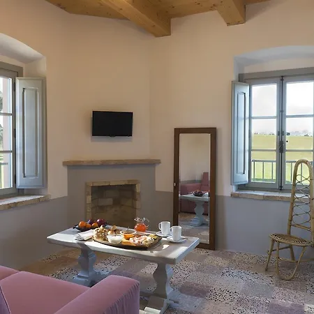 Lantgård I Casali Del Pino La Giustiniana