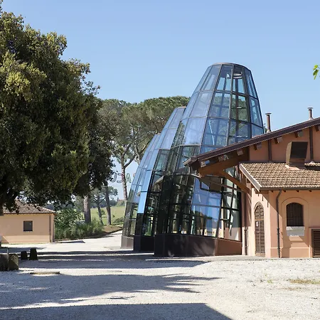 I Casali Del Pino Farm stay