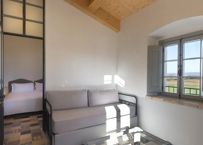 I Casali Del Pino * لا جوستينيانا