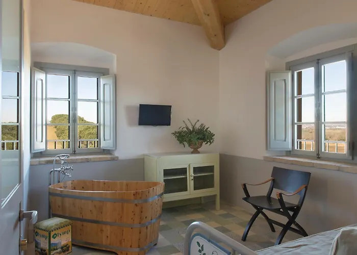 I Casali Del Pino مزرعة للإقامة *