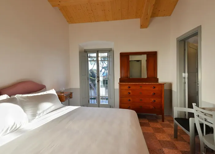 I Casali Del Pino لا جوستينيانا