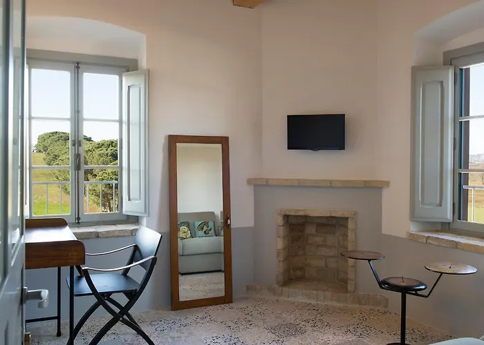 مزرعة للإقامة I Casali Del Pino *